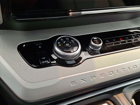Certified 2025 Ford Expedition Max Active AWD/4WD image 19