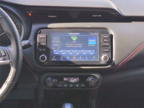 Used 2021 Nissan Kicks SR image 17