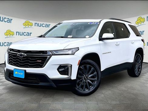 Used 2023 Chevrolet Traverse RS AWD/4WD image 3
