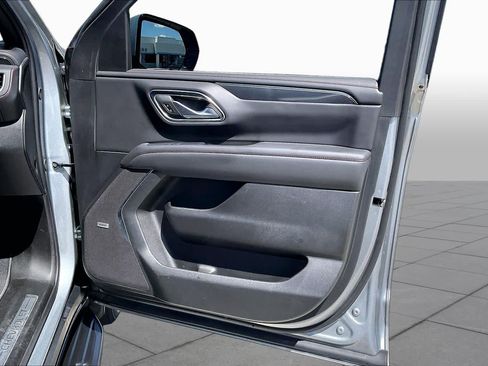 Used 2024 Chevrolet Suburban RST RWD image 22