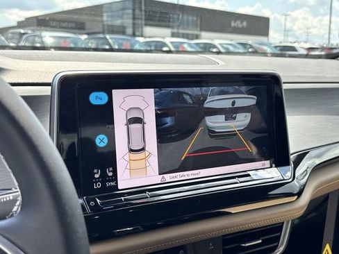 New 2026 Volkswagen Atlas Cross Sport SE image 18