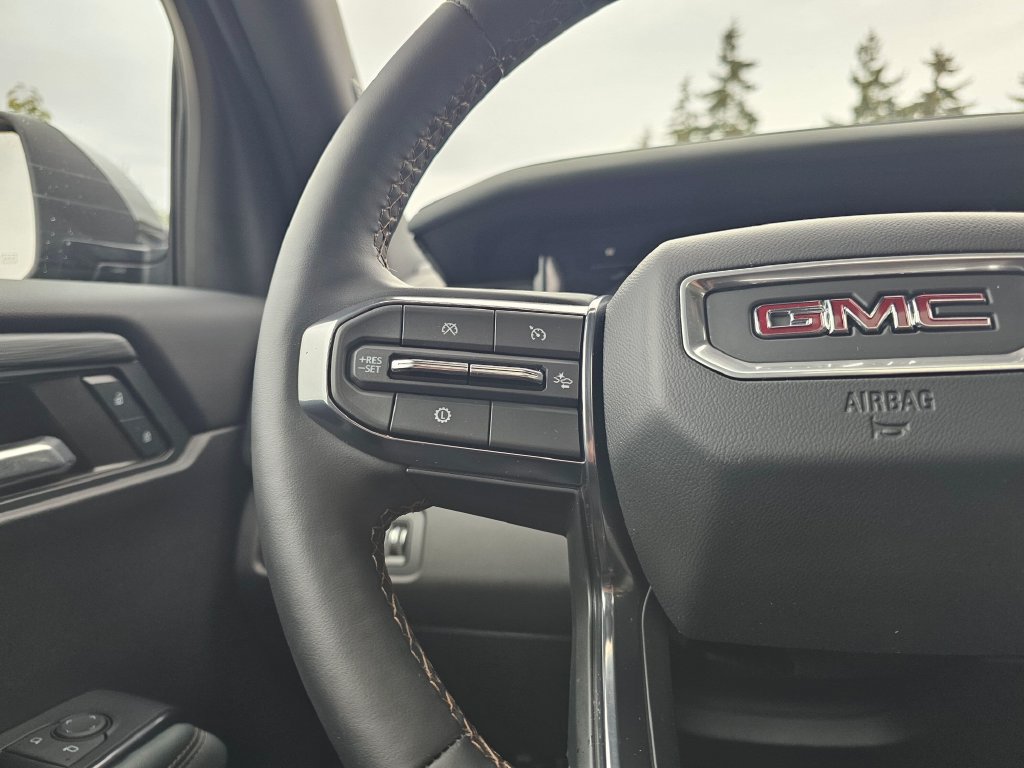Used 2024 GMC Acadia AT4 w/ Luxury Package AWD/4WD image 34