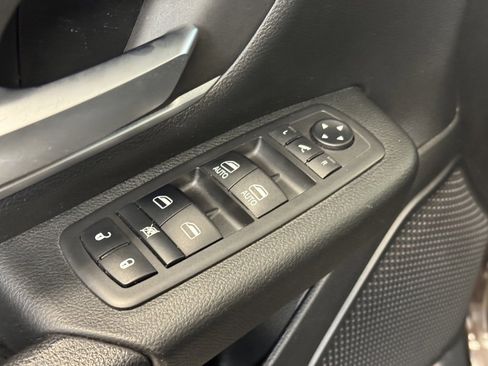 Used 2019 RAM 1500 Big Horn image 10