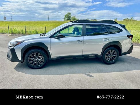 Used 2025 Subaru Outback Onyx Edition AWD/4WD image 1