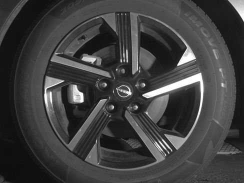 Used 2025 Nissan Sentra SV FWD image 12