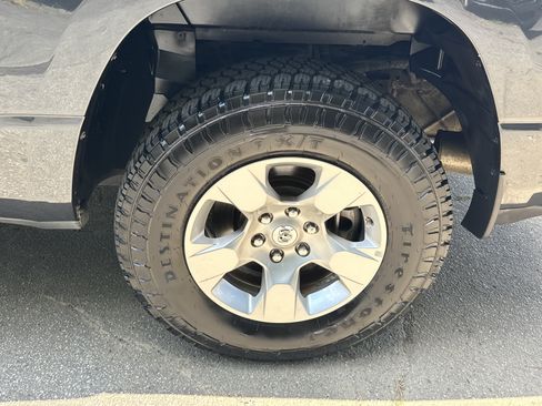 Used 2019 RAM 1500 Big Horn AWD/4WD image 7