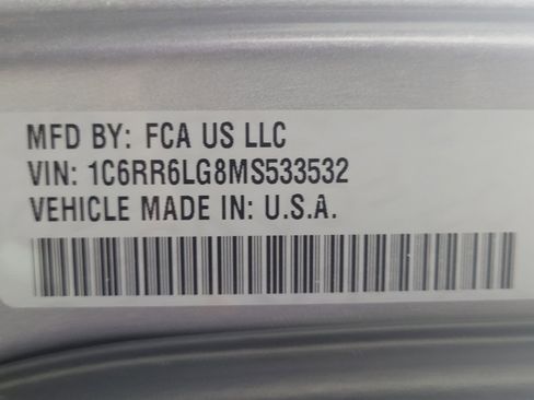 Used 2021 RAM 1500 Classic SLT RWD image 33