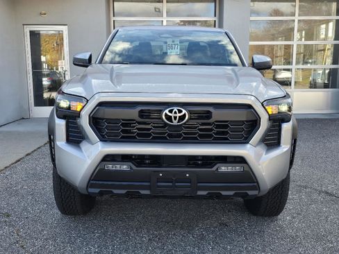 New 2025 Toyota Tacoma TRD Off-Road image 9