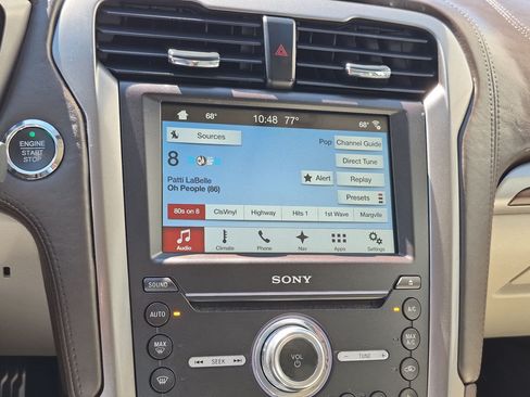 Used 2017 Ford Fusion Energi Titanium FWD image 25