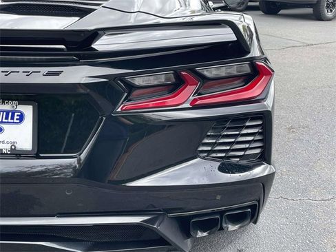 Used 2023 Chevrolet Corvette Stingray Premium Conv w/ Z51 Performance Package image 38