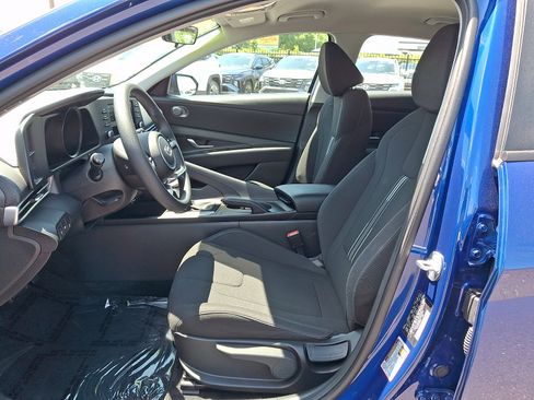 Certified 2023 Hyundai Elantra SEL w/ Preferred Accessory Package FWD image 13