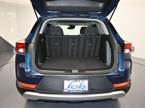 Used 2021 Chevrolet TrailBlazer LT w/ Convenience Package FWD image 23