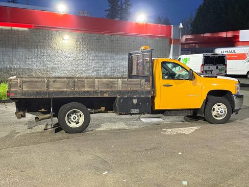 Used 2012 Chevrolet Silverado 3500 W/T AWD/4WD image 5