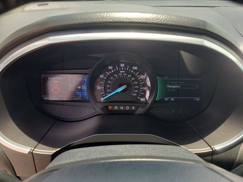 Used 2019 Ford Edge Titanium FWD image 21