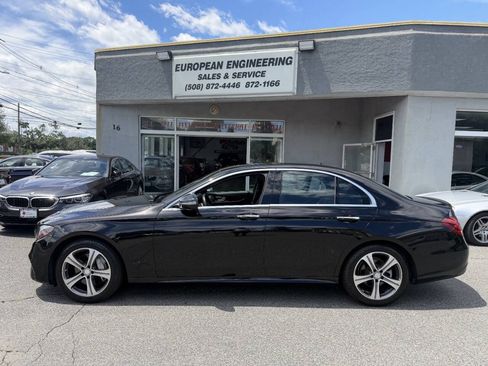 Used 2017 Mercedes-Benz E 300 4MATIC image 4