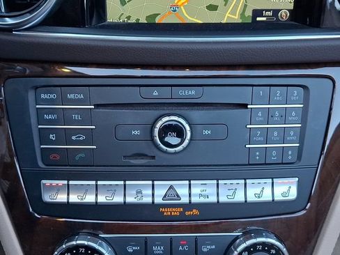 Used 2018 Mercedes-Benz SL 550 image 19