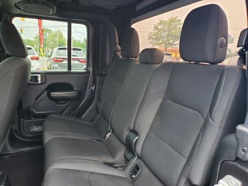 Used 2021 Jeep Gladiator Sport AWD/4WD image 22