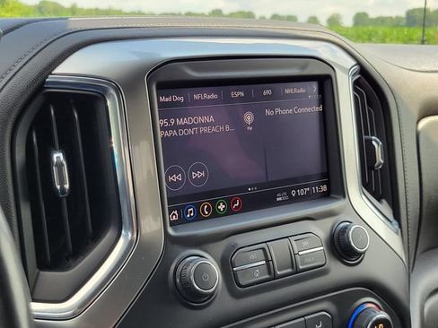Used 2020 Chevrolet Silverado 1500 RST AWD/4WD image 18
