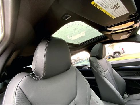 Used 2023 BMW i4 eDrive40 w/ Premium Package image 13