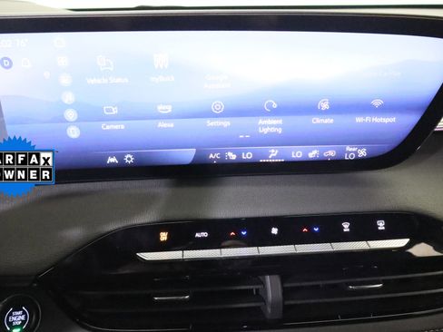 Certified 2025 Buick Enclave Preferred FWD image 22