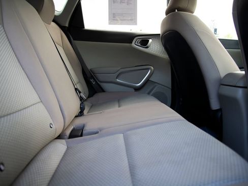 Used 2022 Kia Soul LX FWD image 13