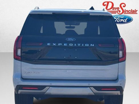 Used 2025 Ford Expedition Platinum image 8