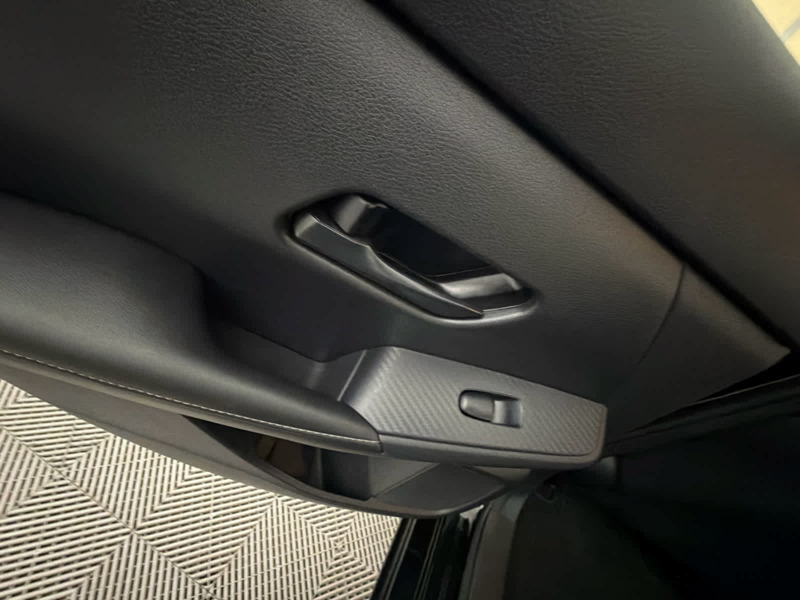 Used 2025 Nissan Sentra SV FWD image 20