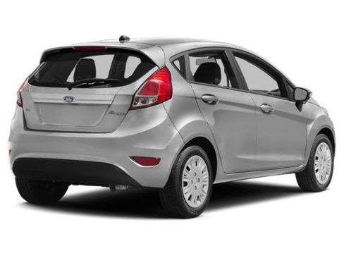 Used 2015 Ford Fiesta SE FWD image 2