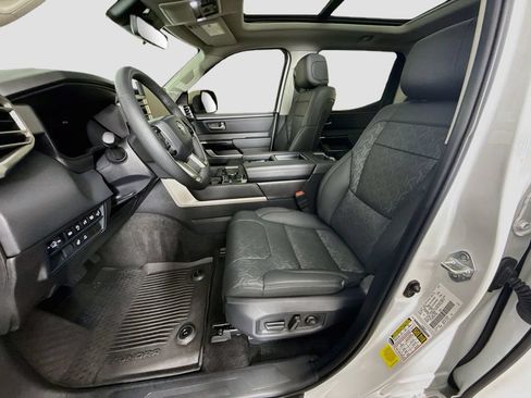 Used 2024 Toyota Tundra Limited AWD/4WD image 14