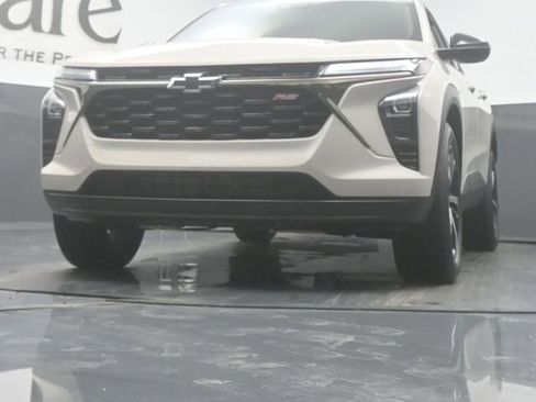 New 2026 Chevrolet Trax RS w/ Driver Confidence Package FWD image 34