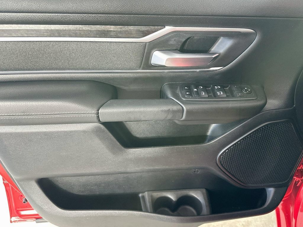 Used 2019 RAM 1500 Big Horn RWD image 23