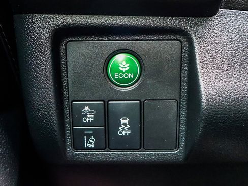 Used 2020 Honda HR-V Touring image 8