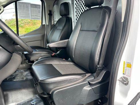 Certified 2023 Ford Transit 250 Low Roof RWD image 4