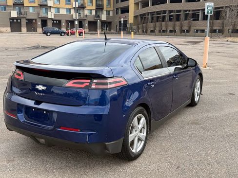 Used 2013 Chevrolet Volt FWD image 7