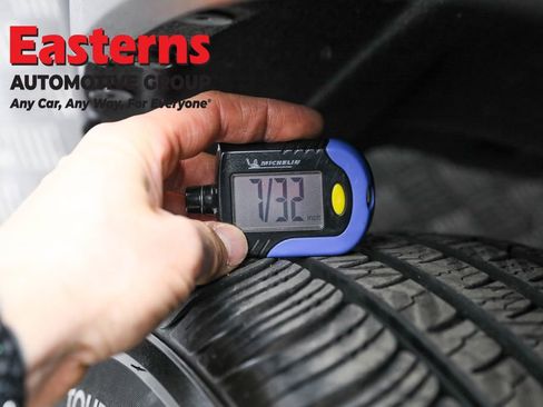 Used 2021 Toyota RAV4 LE image 28