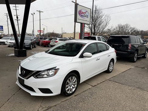 Used 2017 Nissan Sentra SV image 8