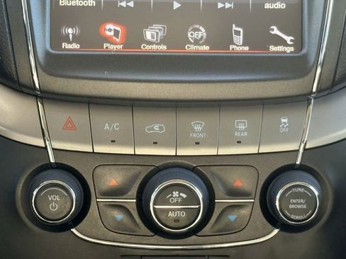 Used 2018 Dodge Journey Crossroad image 17