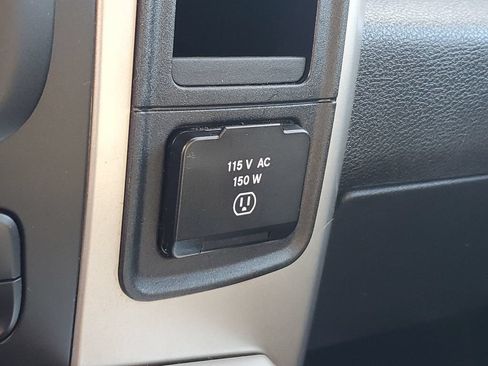 Used 2017 RAM 1500 Big Horn AWD/4WD image 25