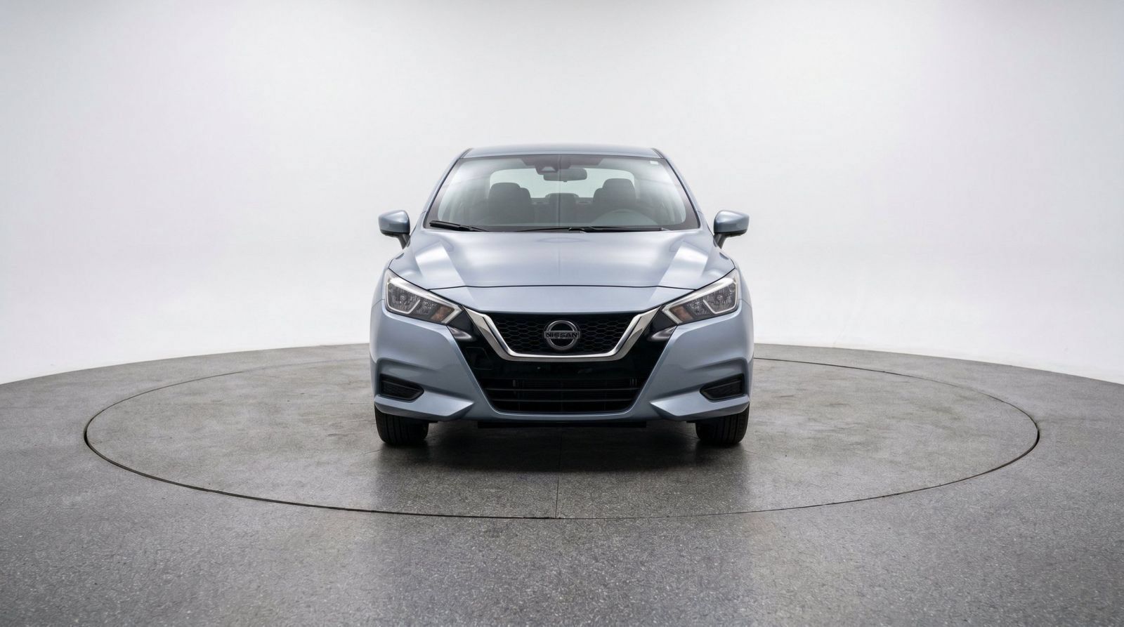 Used 2025 Nissan Versa SV FWD image 2