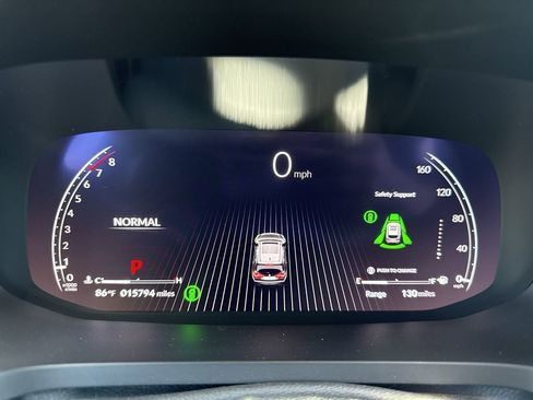 Used 2024 Acura MDX SH-AWD w/ Technology Package image 11