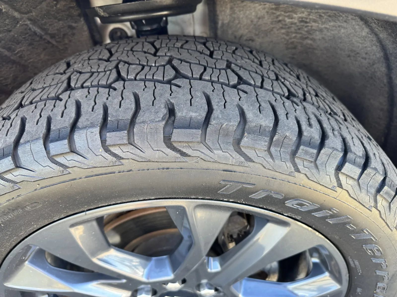 Used 2019 Chevrolet Traverse RS w/ LPO, 'HIT The Road' Package AWD/4WD image 10