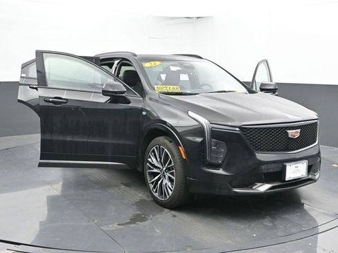 Used 2024 Cadillac XT4 Sport image 54