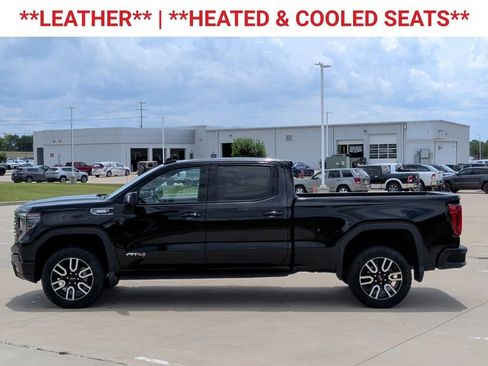 Used 2023 GMC Sierra 1500 AT4 w/ AT4 Premium Package AWD/4WD image 5