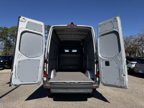 Used 2024 Mercedes-Benz Sprinter 144 Cargo image 12