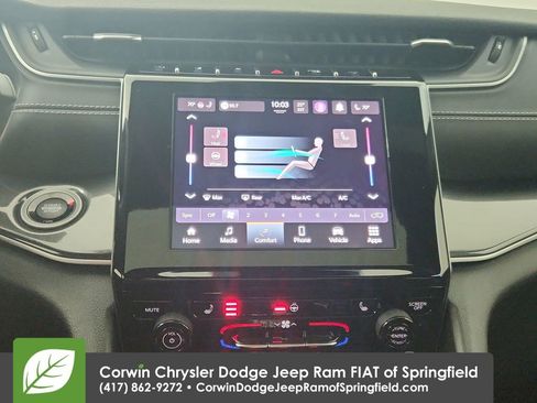 Used 2023 Jeep Grand Cherokee Altitude image 26