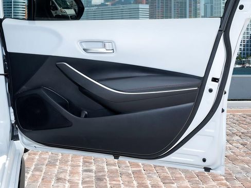 Used 2024 Toyota Corolla SE FWD image 12