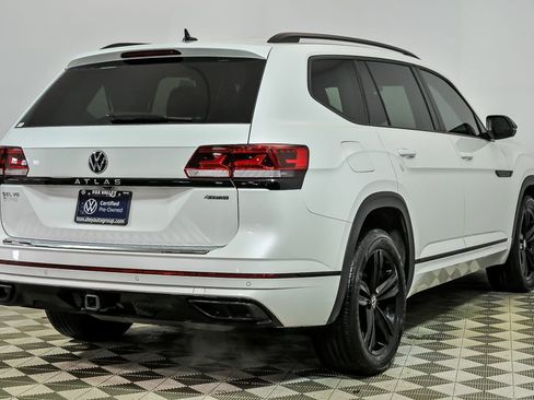 Used 2023 Volkswagen Atlas SEL R-Line AWD/4WD image 8