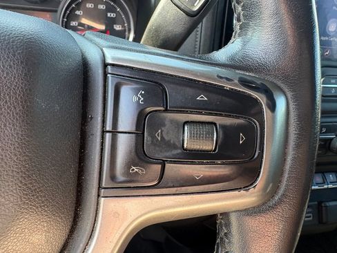 Used 2021 Chevrolet Silverado 1500 LT w/ Convenience Package II AWD/4WD image 16