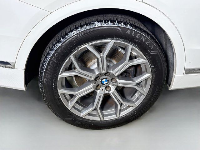 Used 2021 BMW X7 xDrive40i w/ Premium Package AWD/4WD image 32