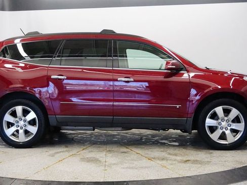 Used 2009 Chevrolet Traverse LTZ image 6